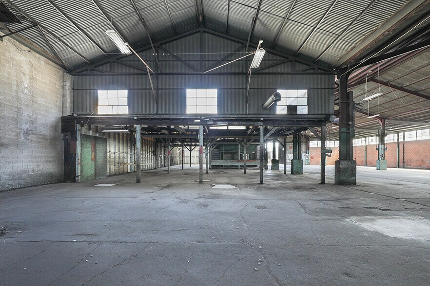 More Photos Of 1577 23rd st, Los Angeles Industrial For Sale