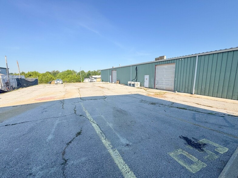 More Photos Of 3439 Charleston Rd, Norman Warehouse For Sale