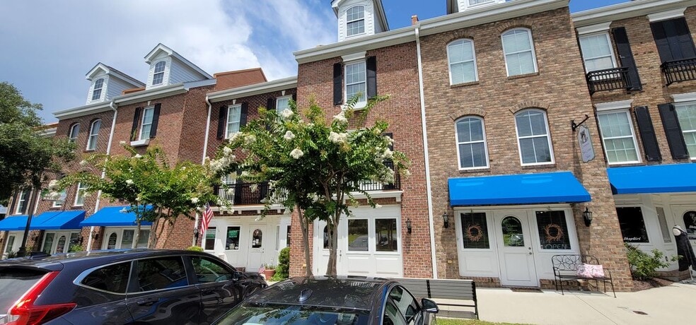 More Photos Of 1790 Queen Anne, Sunset Beach Storefront Retail Residential For Lease