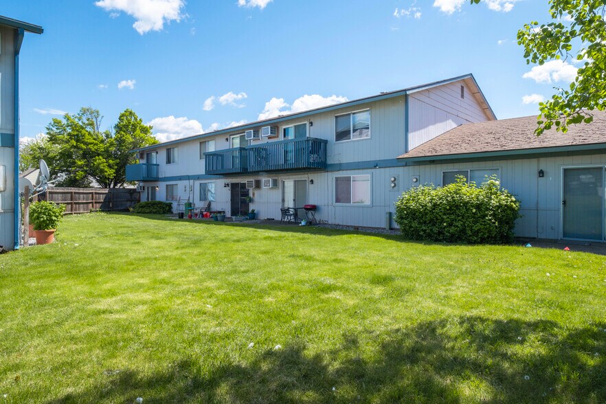 More Photos Of 1800 Evergreen St, Walla Walla Apartments For Sale