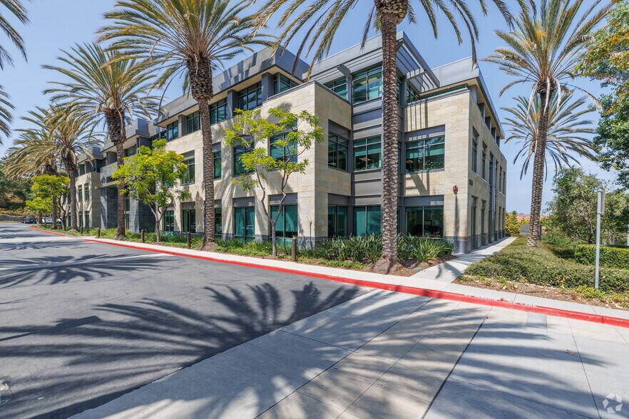 More Photos Of 10590 W Ocean Air Dr, San Diego Office For Lease