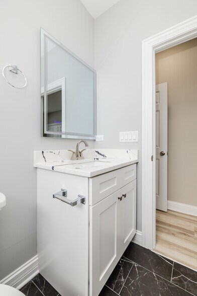 More Photos Of 3806 Ohio st, Chicago Apartments For Sale