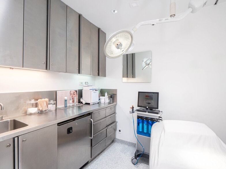 More Photos Of 911 Park Ave, New York Apartments For Sale