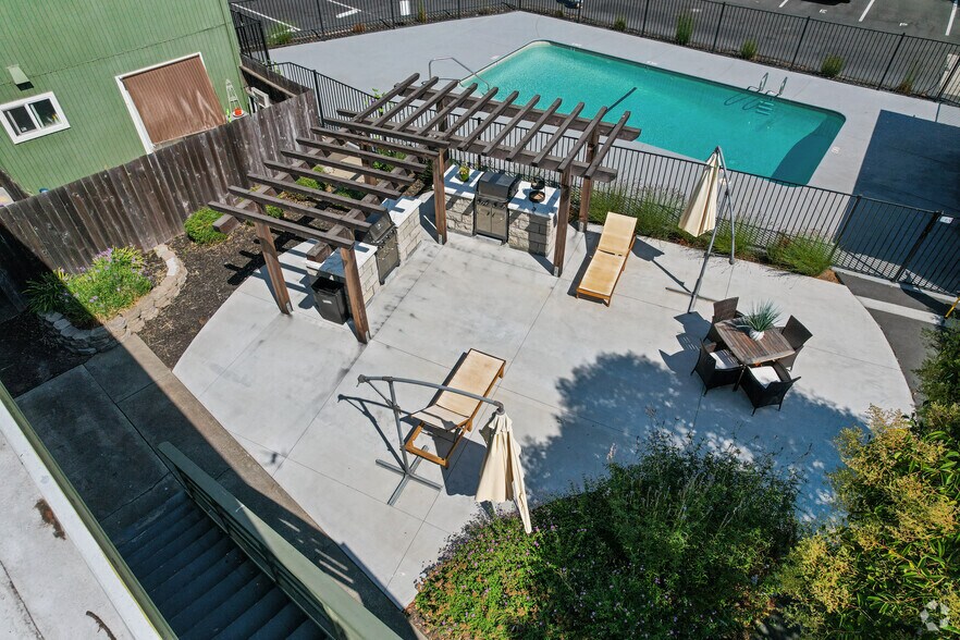 More Photos Of 7400 Bridgit Dr, Rohnert Park Apartments For Sale