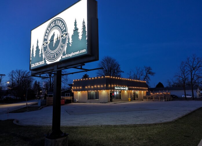 Primary Photo Of 58 King St E, Forest Restaurant For Sale