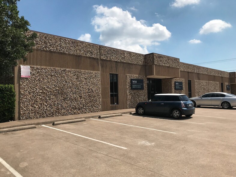 More Photos Of 1604-1620 Surveyor Blvd, Carrollton Unknown For Lease