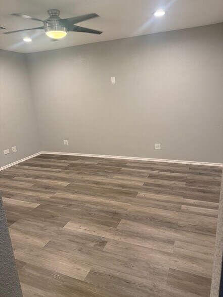 More Photos Of 511 Tower Cir, Oklahoma City Distribution For Lease