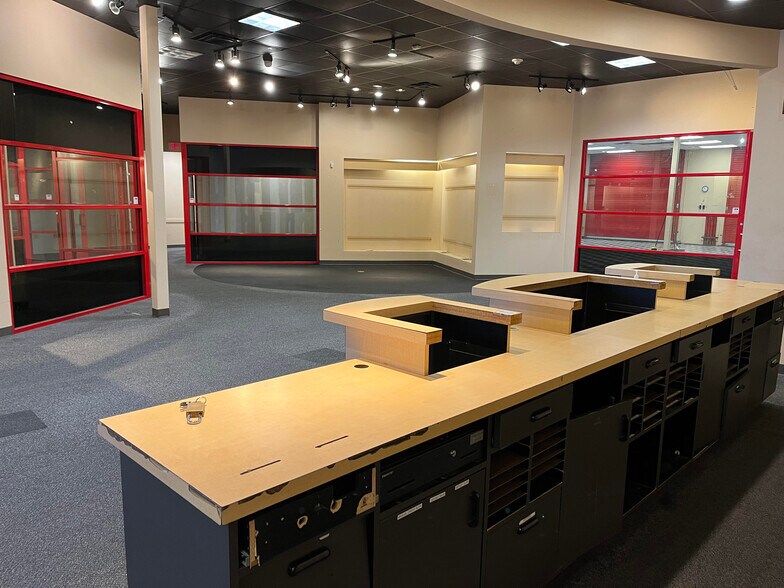 More Photos Of 2650 Highway 6 S, Houston Freestanding For Lease