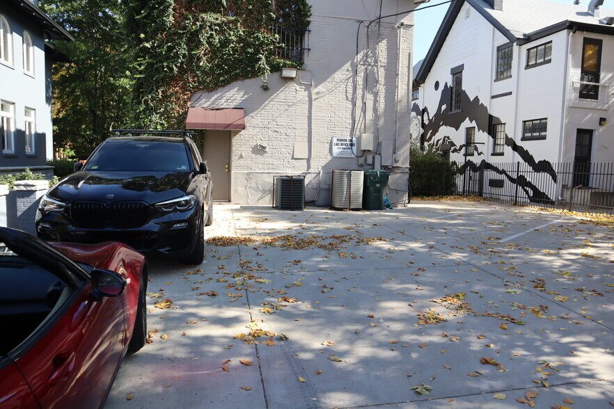 More Photos Of 1733 High St, Denver Office Residential For Lease