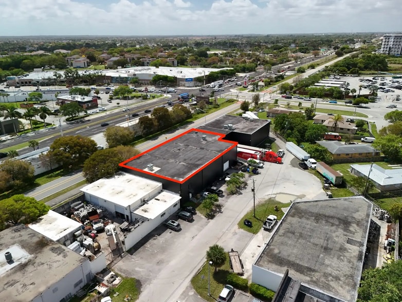 More Photos Of 11441 SW 208th Dr, Miami Warehouse For Lease