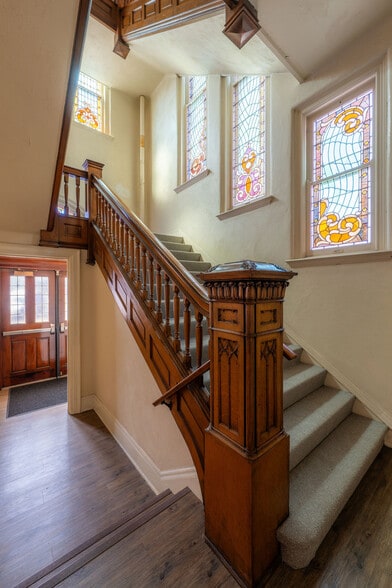 More Photos Of 12 W 5th St, Covington Religious Facility For Sale