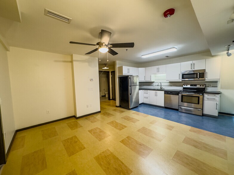 More Photos Of 110 Campbell Ave SW, Roanoke Apartments For Sale