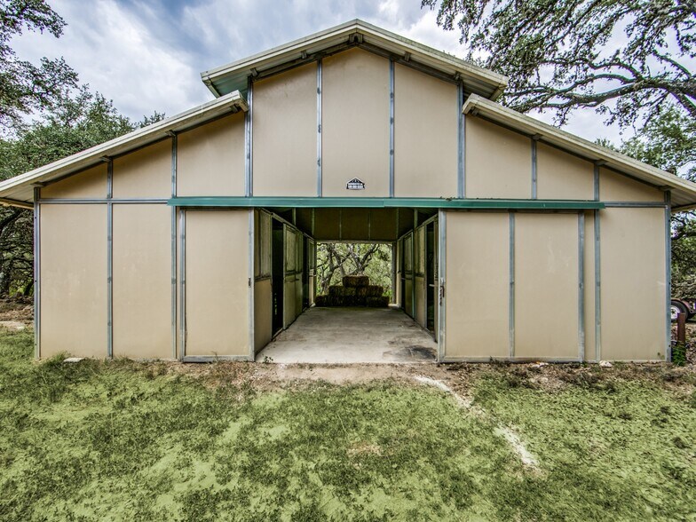 More Photos Of 536 S School St, Boerne Land For Sale