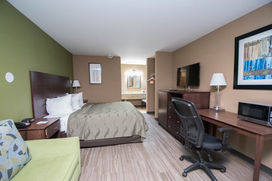 More Photos Of 750 Cobb Place Blvd NW, Kennesaw Hotel For Sale