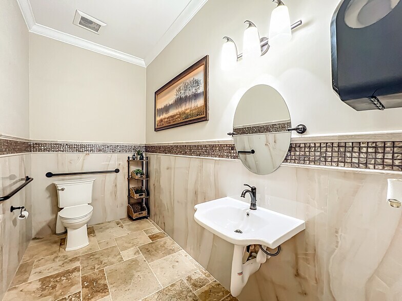 More Photos Of 4850 Holopaw Rd, Saint Cloud Office For Sale