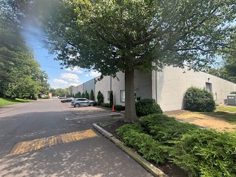 More Photos Of 1957 Pioneer Rd, Huntingdon Valley Warehouse For Lease