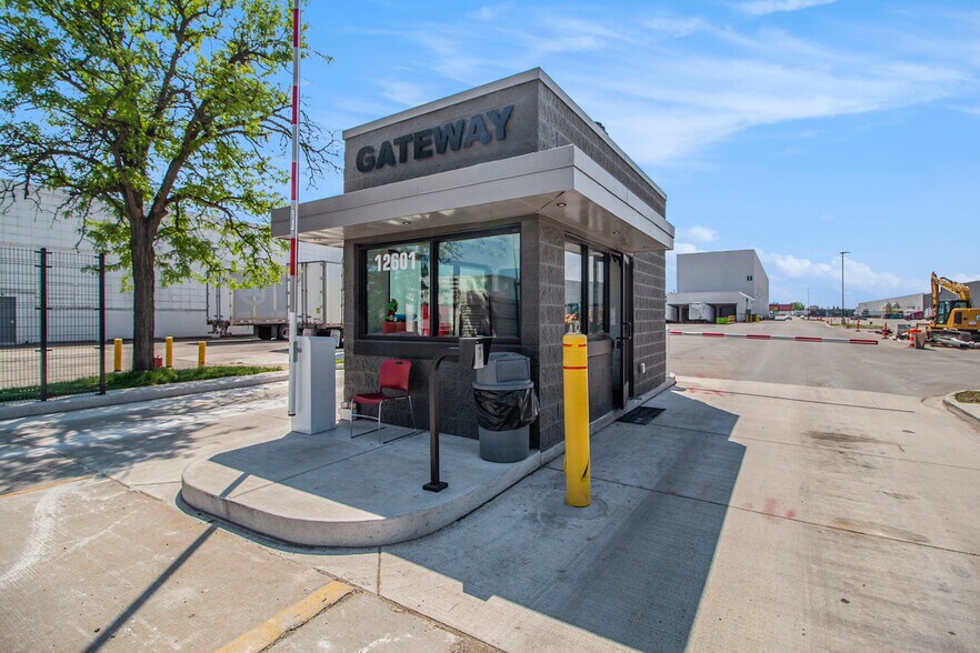 More Photos Of 12601 Southfield Fwy, Detroit Distribution For Lease