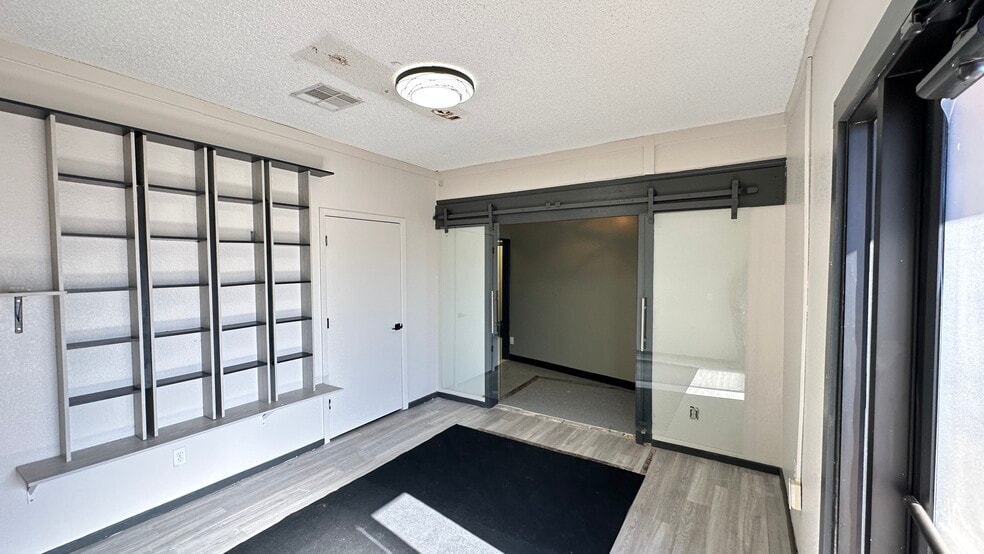 More Photos Of 4119 W FM 2147, Cottonwood Shores Storefront Retail Office For Lease