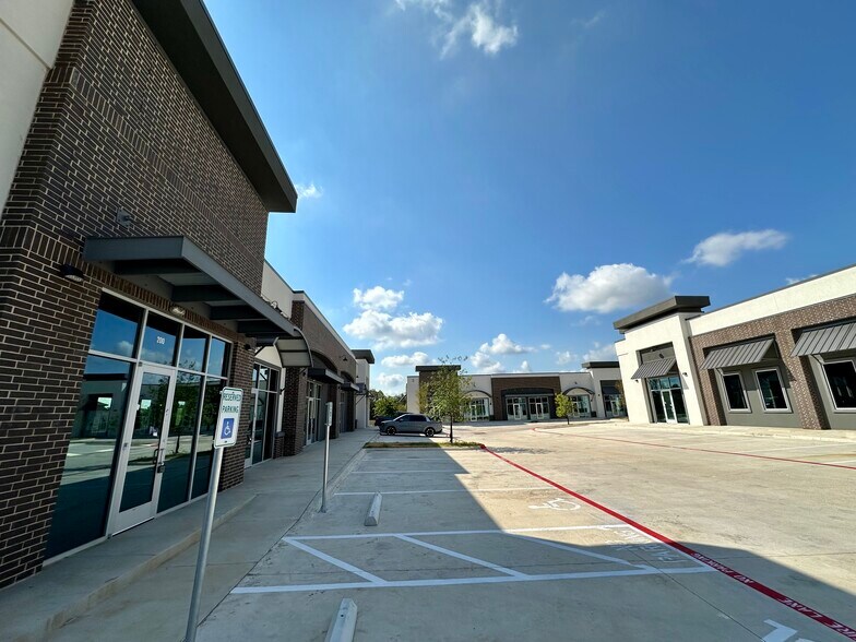 More Photos Of 610 Brashear Ln, Cedar Park Office For Lease