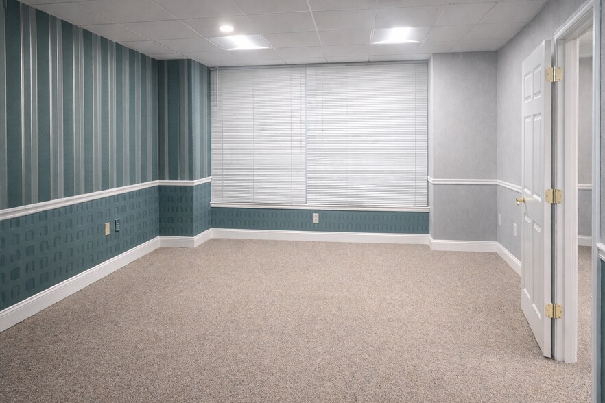 More Photos Of 2 Professional Dr, Gaithersburg Office For Lease