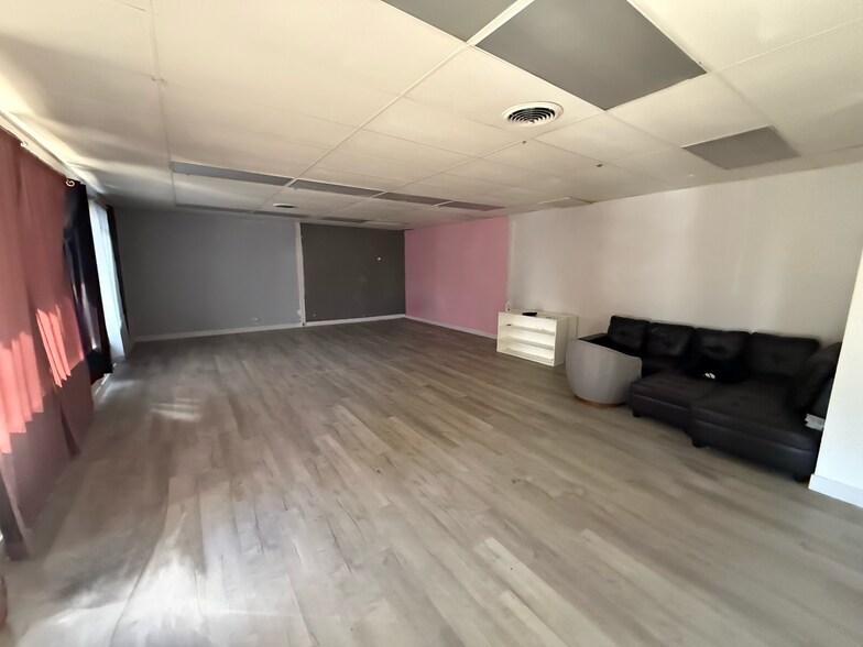 More Photos Of 115 Mark Randy Pl, Modesto Showroom For Lease