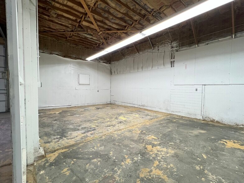More Photos Of 1330 Banner, Sidney Warehouse For Lease