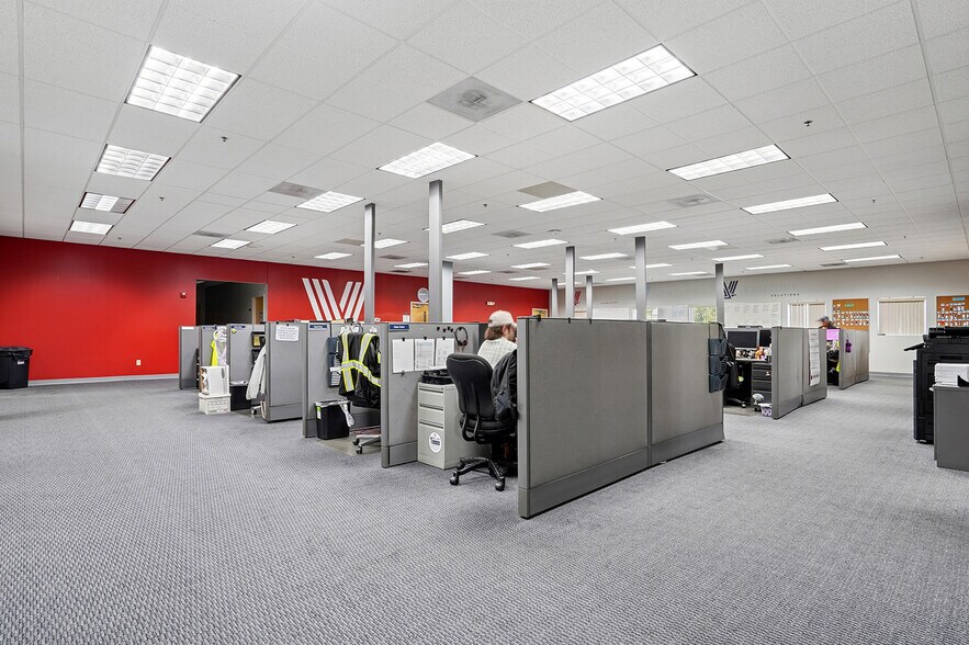 More Photos Of 4820 Dale Dr, Lafayette Warehouse For Sale