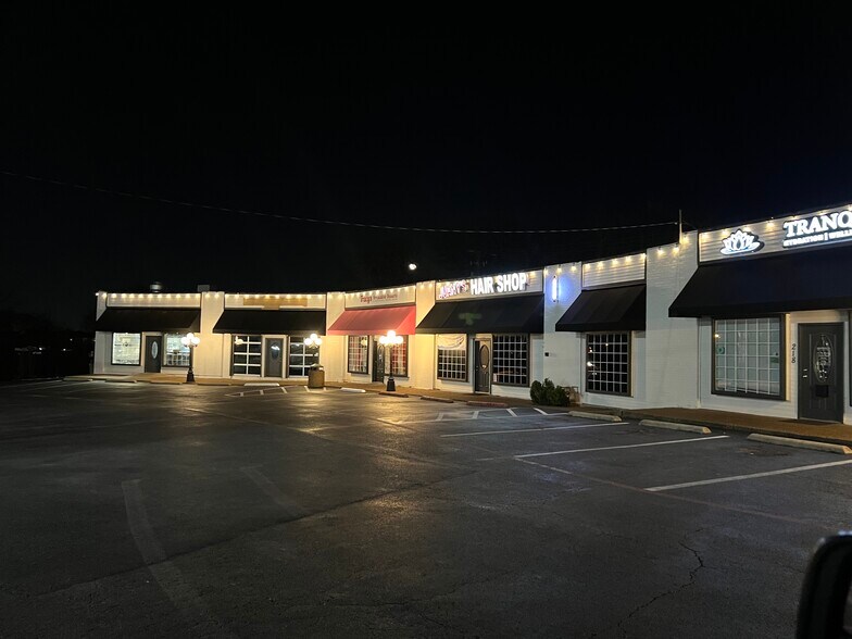 More Photos Of 220 N Walnut Creek Dr, Mansfield Unknown For Lease