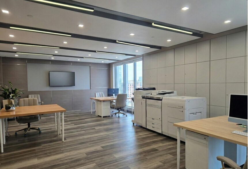 More Photos Of 38-08 Union St, Flushing Office Residential For Lease