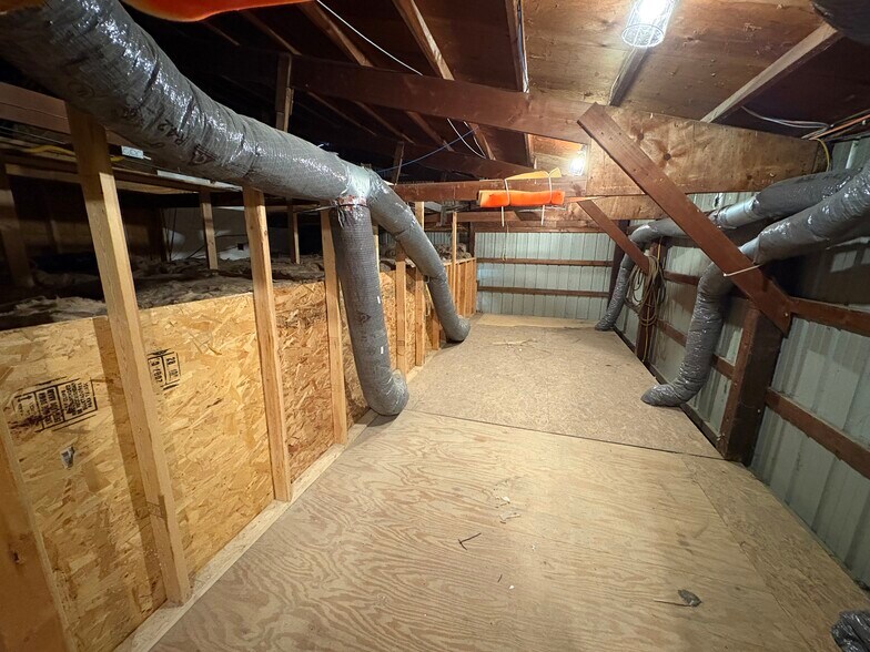 More Photos Of 703 Widewater Dr, Lafayette Warehouse For Lease