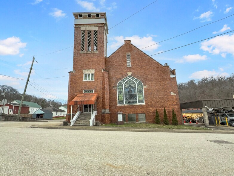 More Photos Of 537 S Maple St, French Lick Religious Facility For Sale