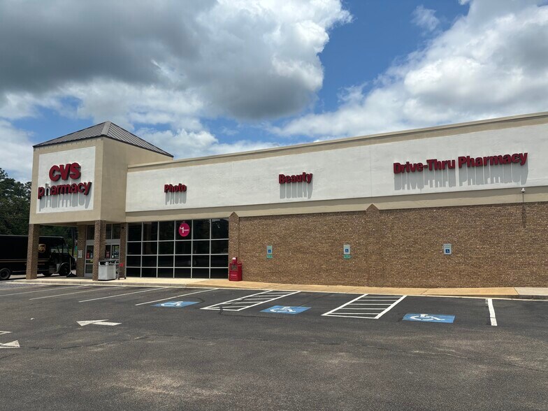 More Photos Of 10 Gilmer Ave, Tallassee Drugstore For Sale