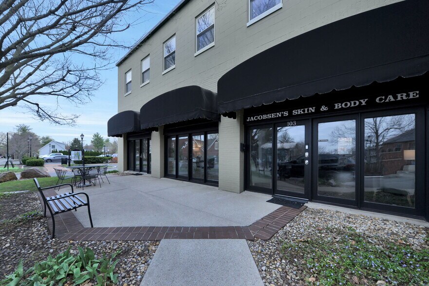 More Photos Of 37 W Bridge St, Dublin Office For Sale