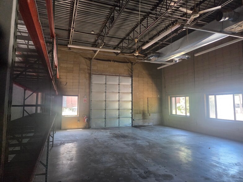 More Photos Of 20 Bonazzoli Ave, Hudson Land For Lease