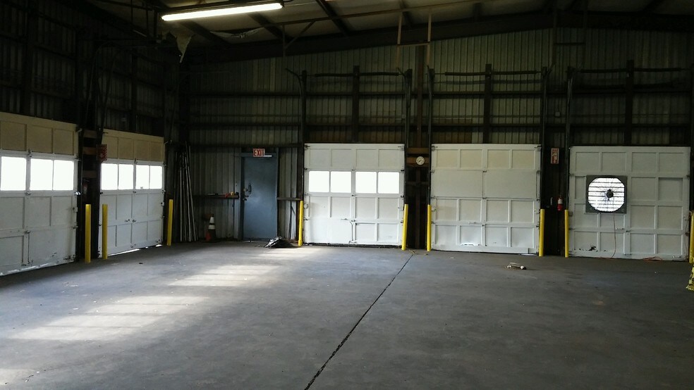 More Photos Of 2324 Eskow Ave, Halethorpe Warehouse For Lease