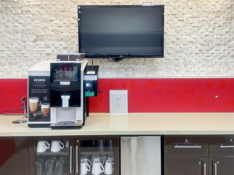 More Photos Of 400 Rella Blvd, Montebello Coworking Space