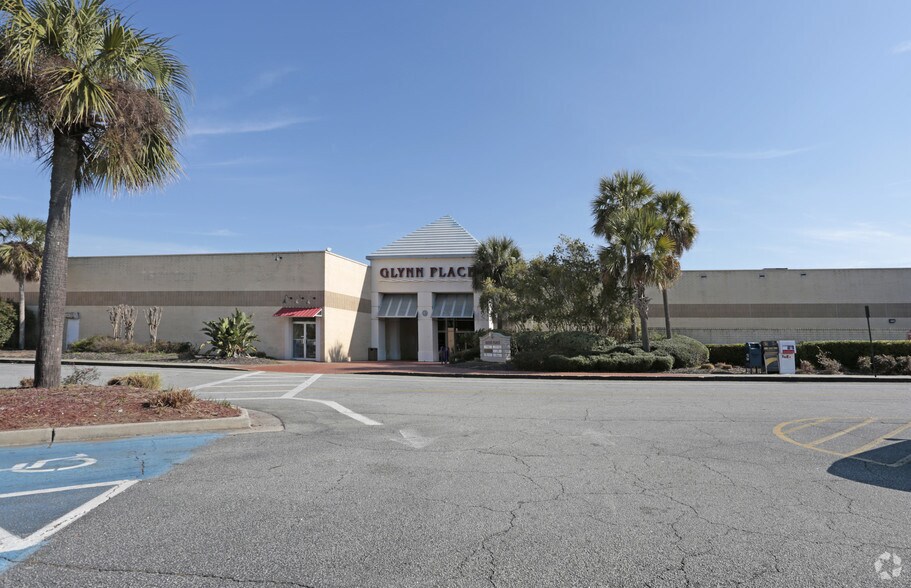 More Photos Of 100 Mall Blvd, Brunswick Unknown For Lease