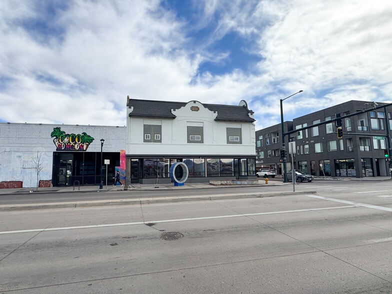More Photos Of 15 E Iowa Ave, Denver Storefront For Lease