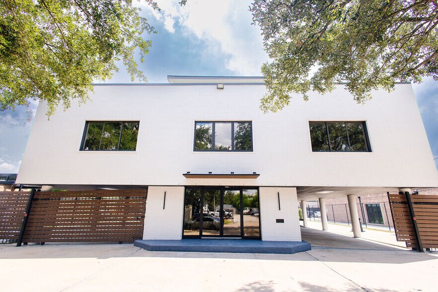 Primary Photo Of 8225 Westglen Dr, Houston Office For Sale