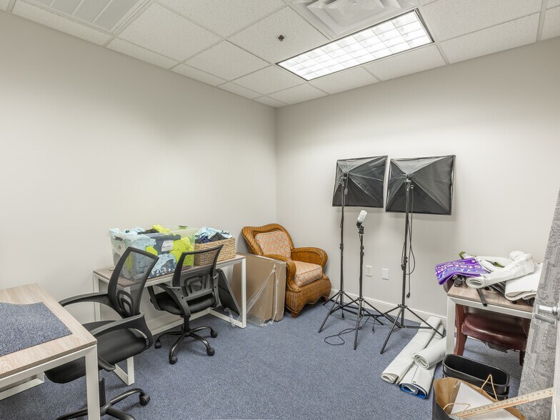 More Photos Of 1555 Indian River Blvd, Vero Beach Medical For Lease