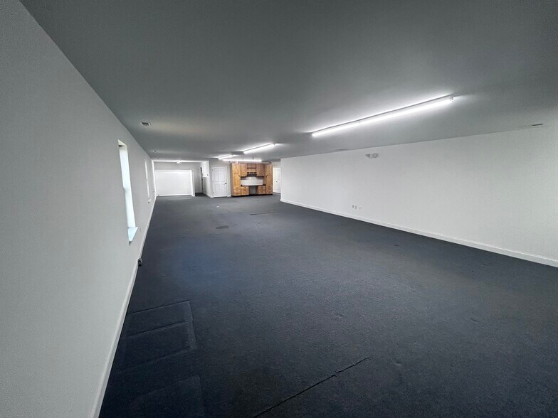 More Photos Of 6008 Fair Oaks Dr, Frederick Flex For Lease