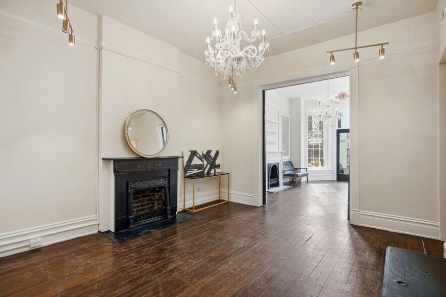 More Photos Of 16 E Main St, Richmond Storefront Retail Office For Lease