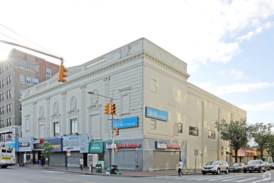 More Photos Of 16302 Jamaica Ave, Jamaica Freestanding For Lease
