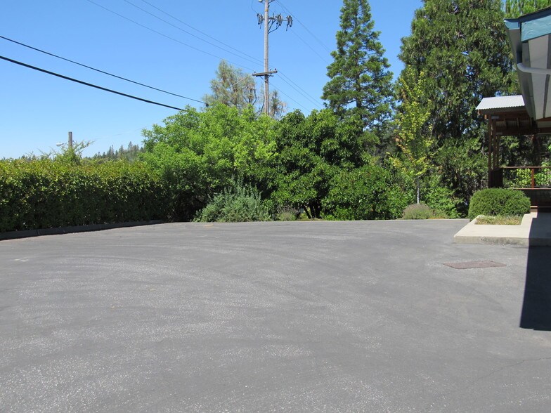 More Photos Of 111 Margaret Ln, Grass Valley Office For Sale