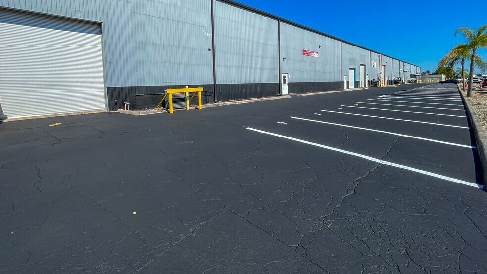 More Photos Of 847-905 SE 9th Ter, Cape Coral Warehouse For Sale