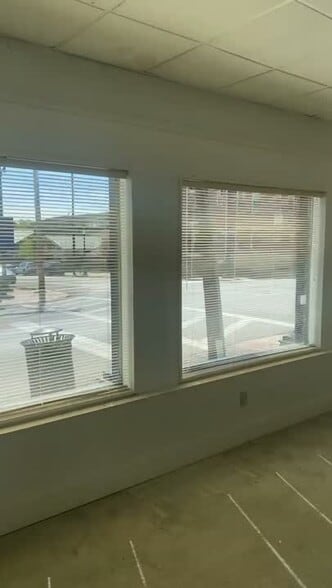 More Photos Of 45 E Winter St, Delaware Freestanding For Lease