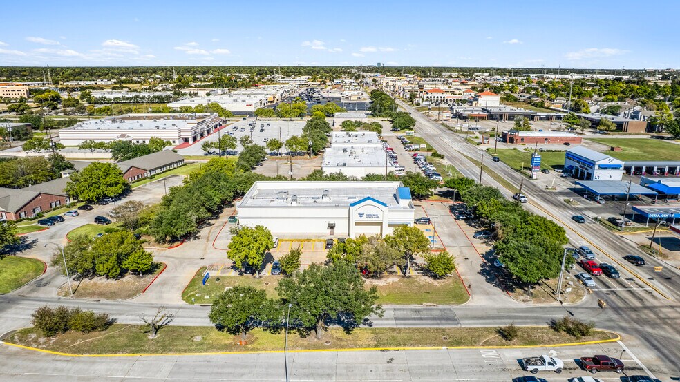 More Photos Of 10505 Jones Rd, Houston Freestanding For Sale