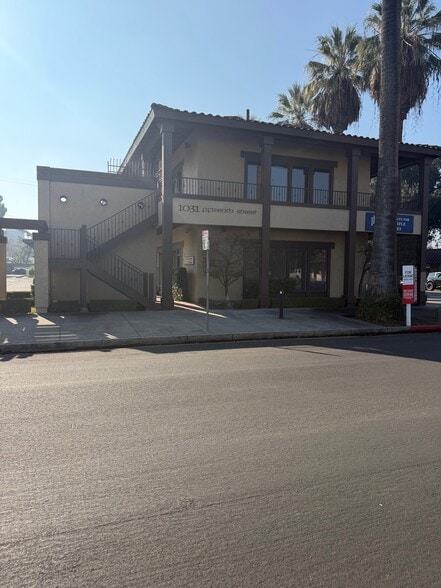 Primary Photo Of 1031 15th St, Modesto Office For Lease