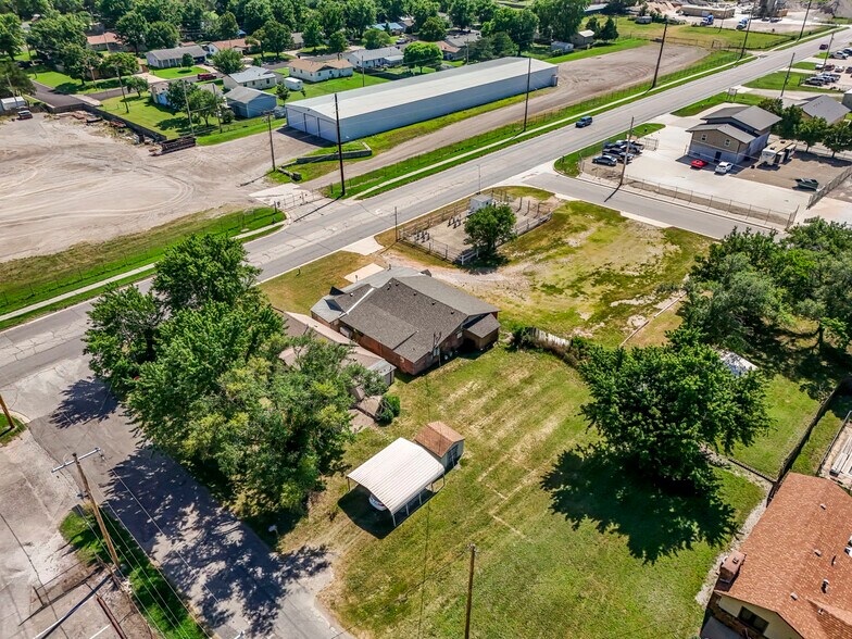 More Photos Of 1610 W 6th Ave, El Dorado General Retail For Sale