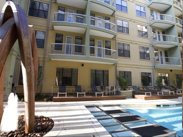 More Photos Of 127 E Riverside Dr, Austin Apartments For Lease
